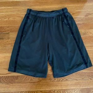 Men’s Nike short